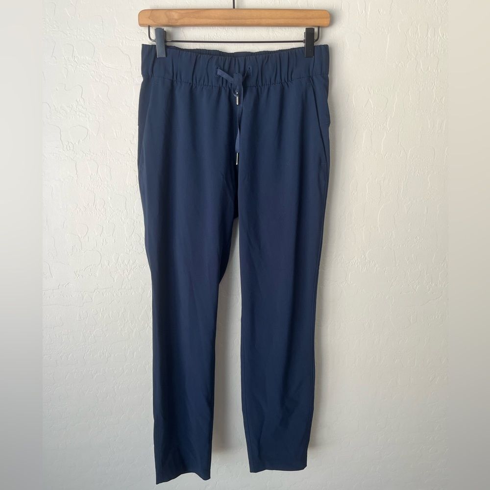 Lululemon On the Fly Woven Athleisure Athletic Pants True Navy Size 4 - Picture 3 of 8